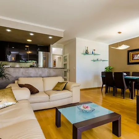 Magellan Deluxe Two Apartament