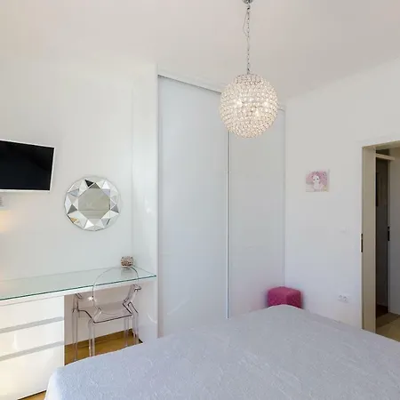 Magellan Deluxe Two *