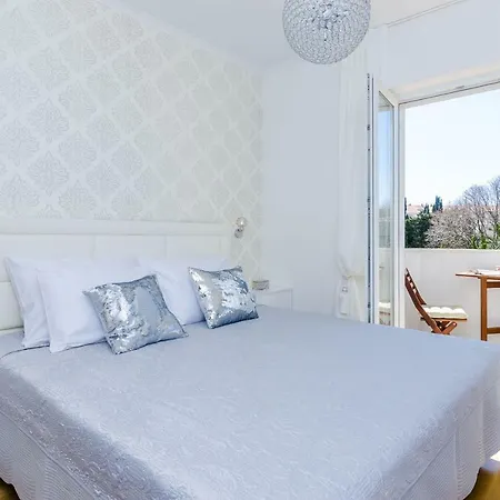 Apartament Magellan Deluxe Two *