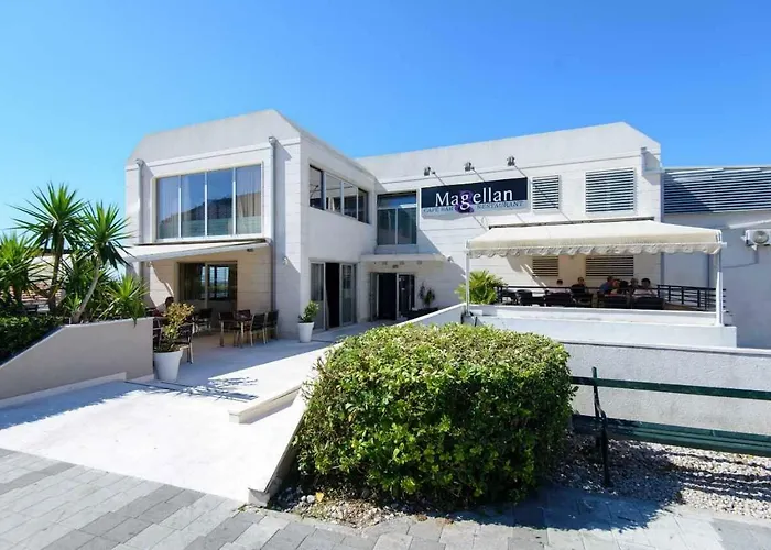 Magellan Deluxe Two *